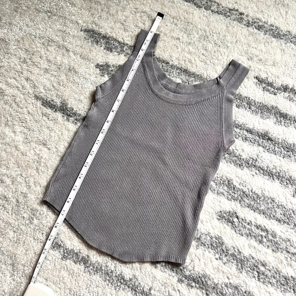 2 Ribbed Tank Tops - Picture 6 of 8
